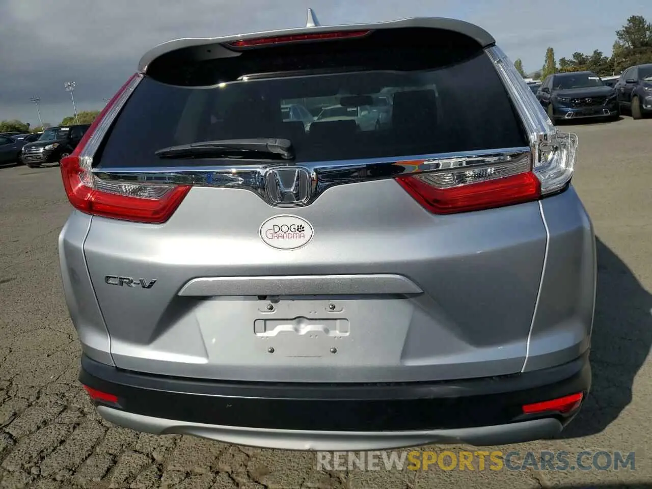 6 Photograph of a damaged car 5J6RW1H86KA048051 HONDA CRV 2019