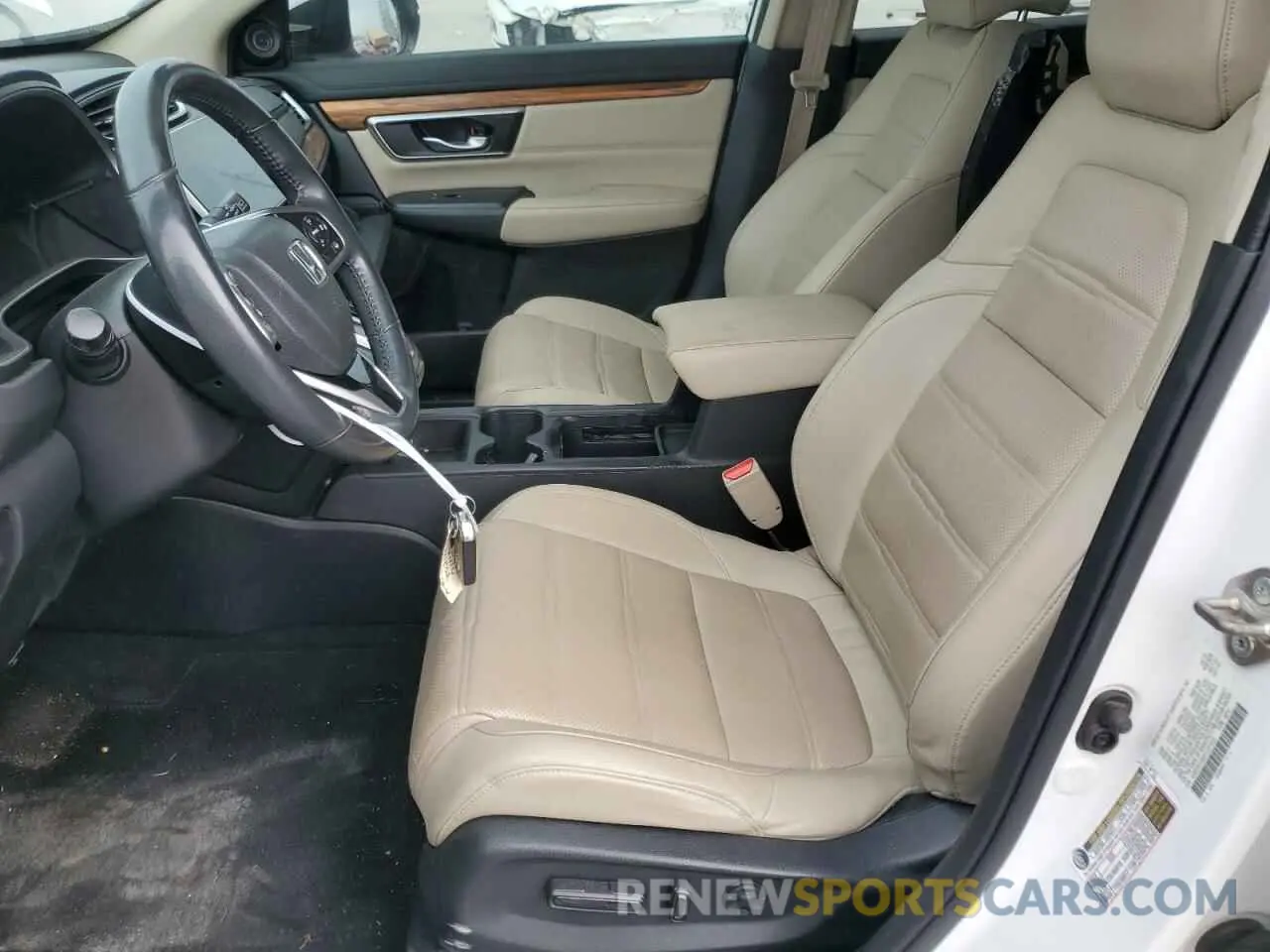 7 Photograph of a damaged car 5J6RW1H90KL001563 HONDA CRV 2019