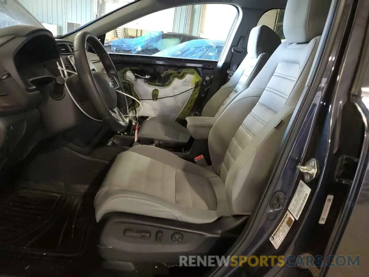 7 Фотография поврежденного автомобиля 5J6RW2H50KL030337 HONDA CRV 2019