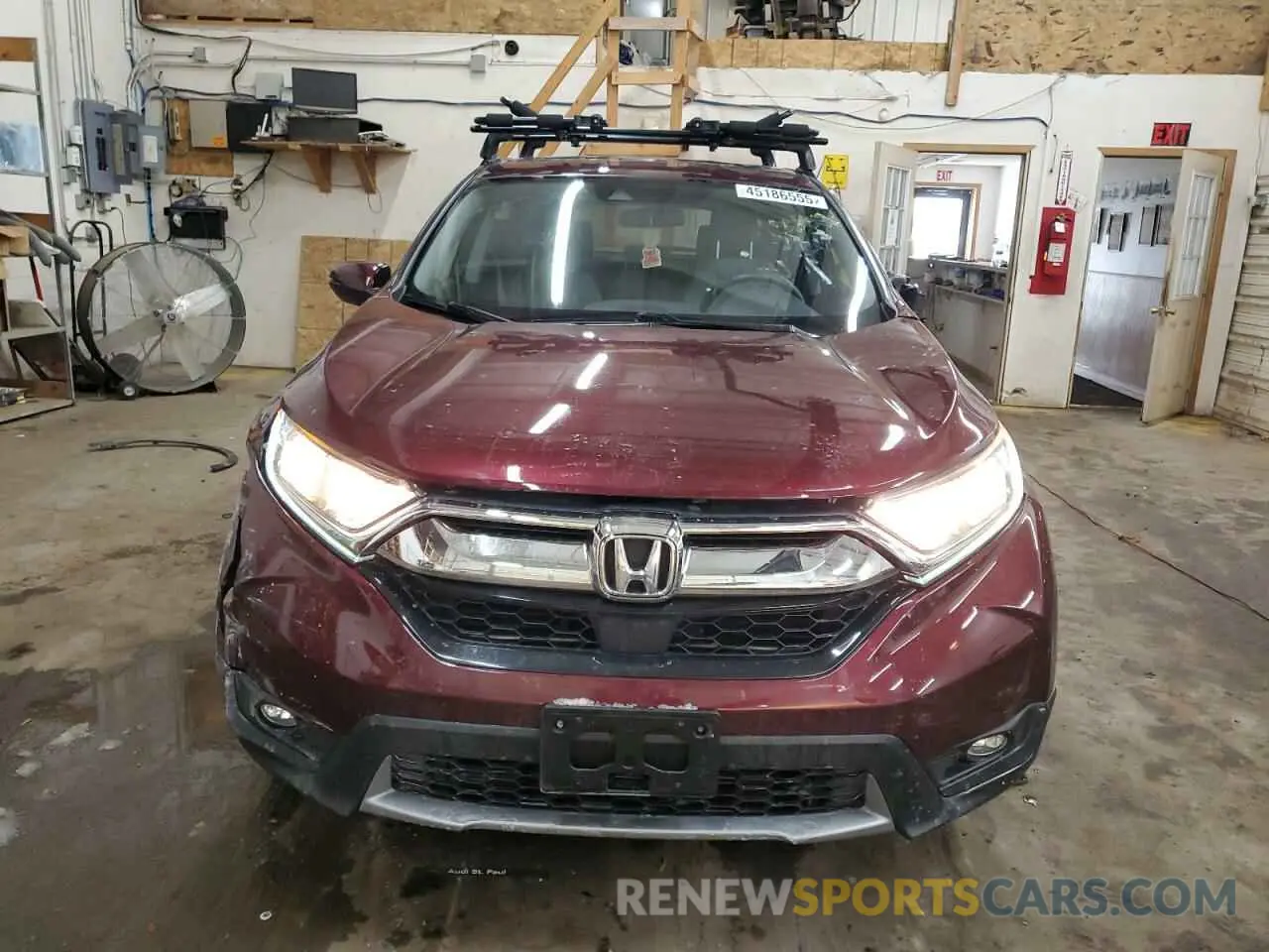 5 Photograph of a damaged car 5J6RW2H58KL017917 HONDA CRV 2019