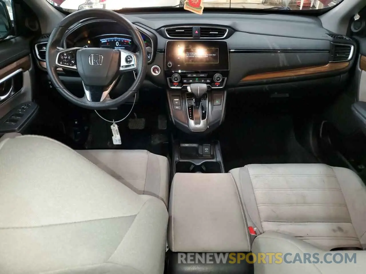 8 Photograph of a damaged car 5J6RW2H58KL017917 HONDA CRV 2019