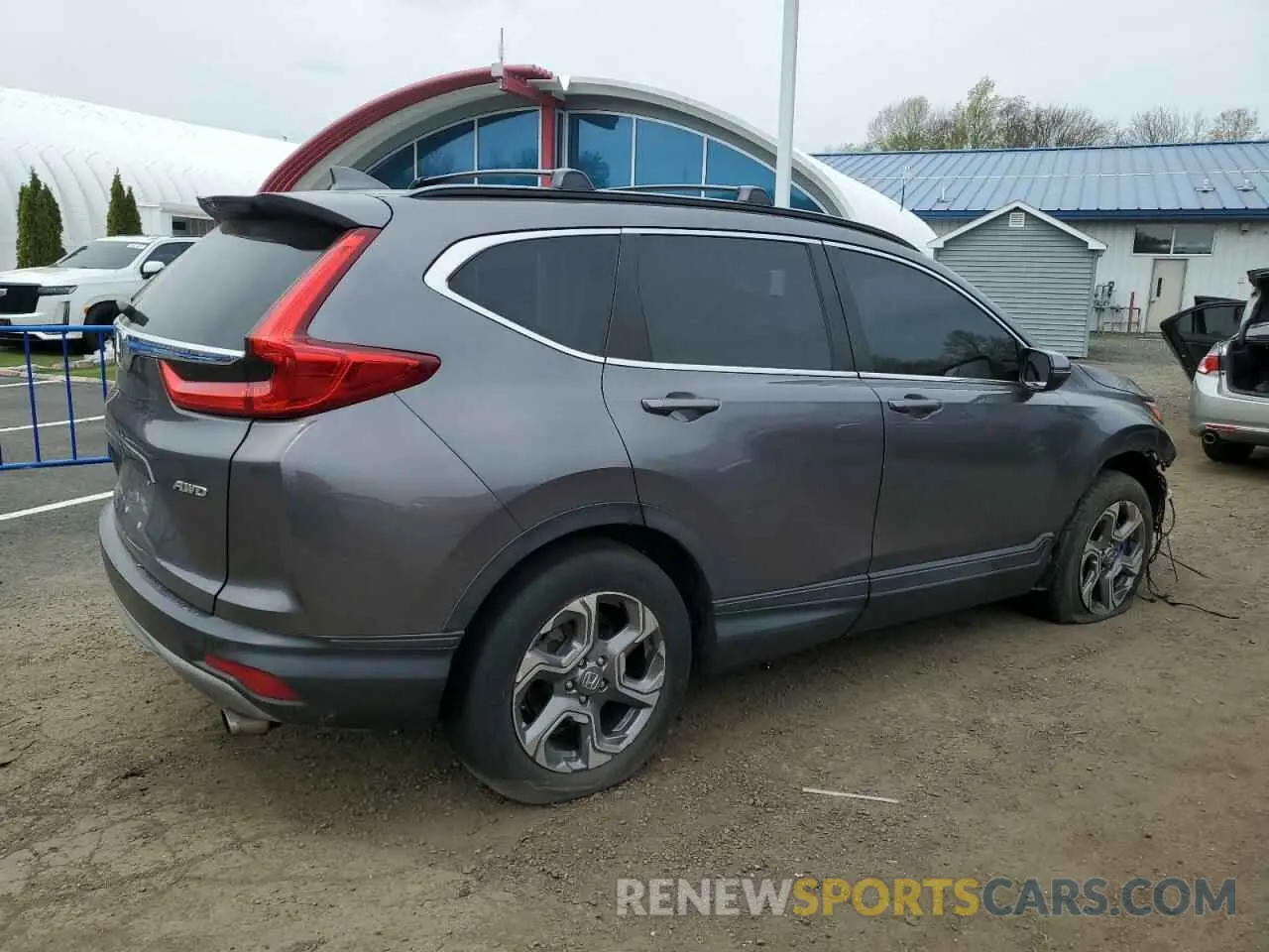 3 Photograph of a damaged car 5J6RW2H81KA019305 HONDA CRV 2019