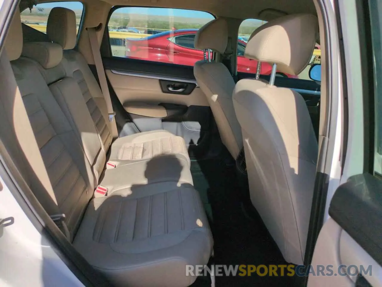 11 Photograph of a damaged car 5J6RW5H34KL005229 HONDA CRV 2019