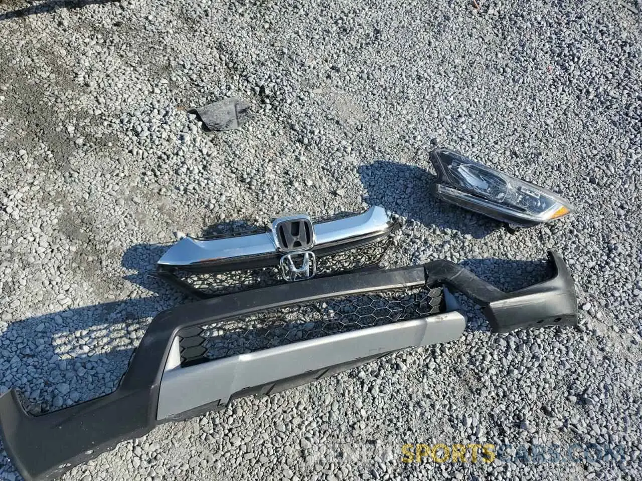 13 Photograph of a damaged car 7FARW1H56KE020564 HONDA CRV 2019