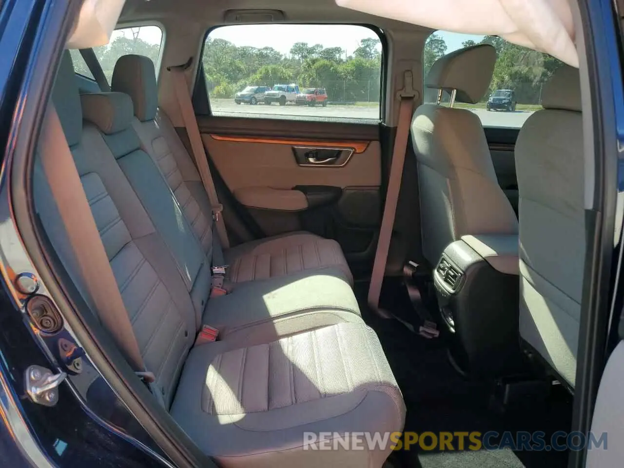 11 Photograph of a damaged car 7FARW1H59KE035138 HONDA CRV 2019