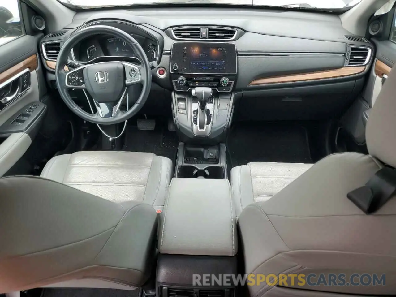 8 Photograph of a damaged car 7FARW1H87KE011138 HONDA CRV 2019