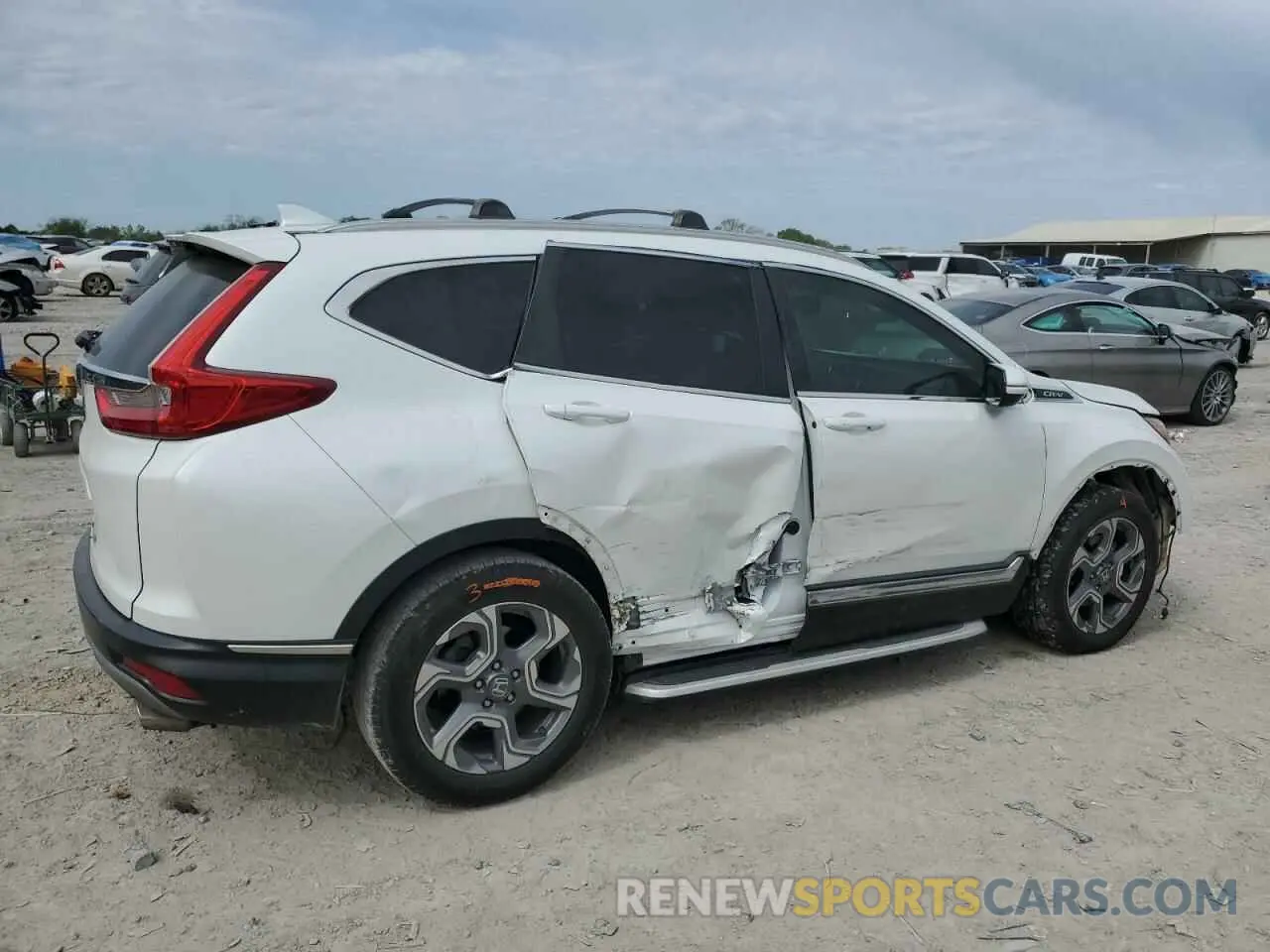 3 Photograph of a damaged car 7FARW1H87KE039473 HONDA CRV 2019