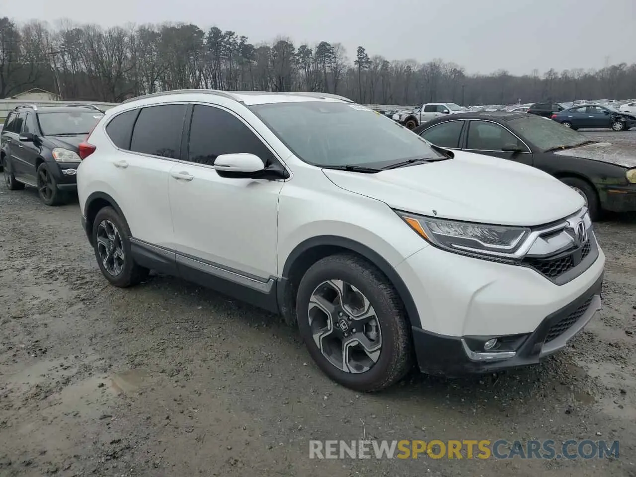 4 Photograph of a damaged car 7FARW1H92KE012139 HONDA CRV 2019