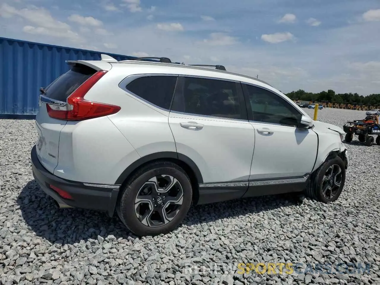3 Photograph of a damaged car 7FARW1H9XKE005200 HONDA CRV 2019