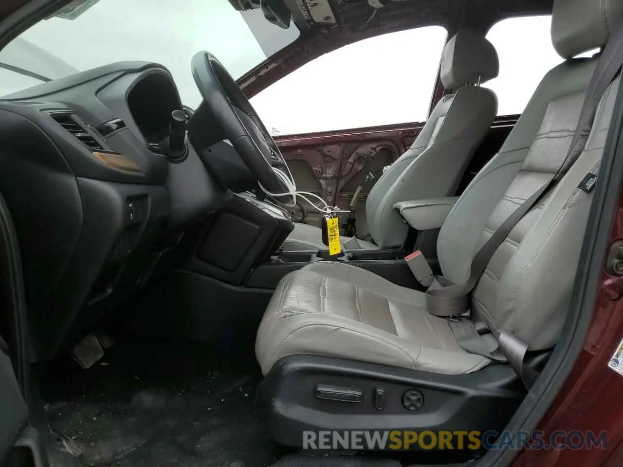 7 Photograph of a damaged car 7FARW1H9XKE014219 HONDA CRV 2019