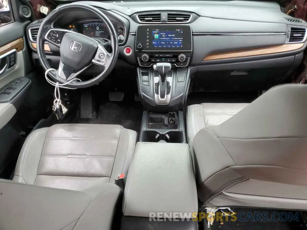 8 Photograph of a damaged car 7FARW1H9XKE014219 HONDA CRV 2019