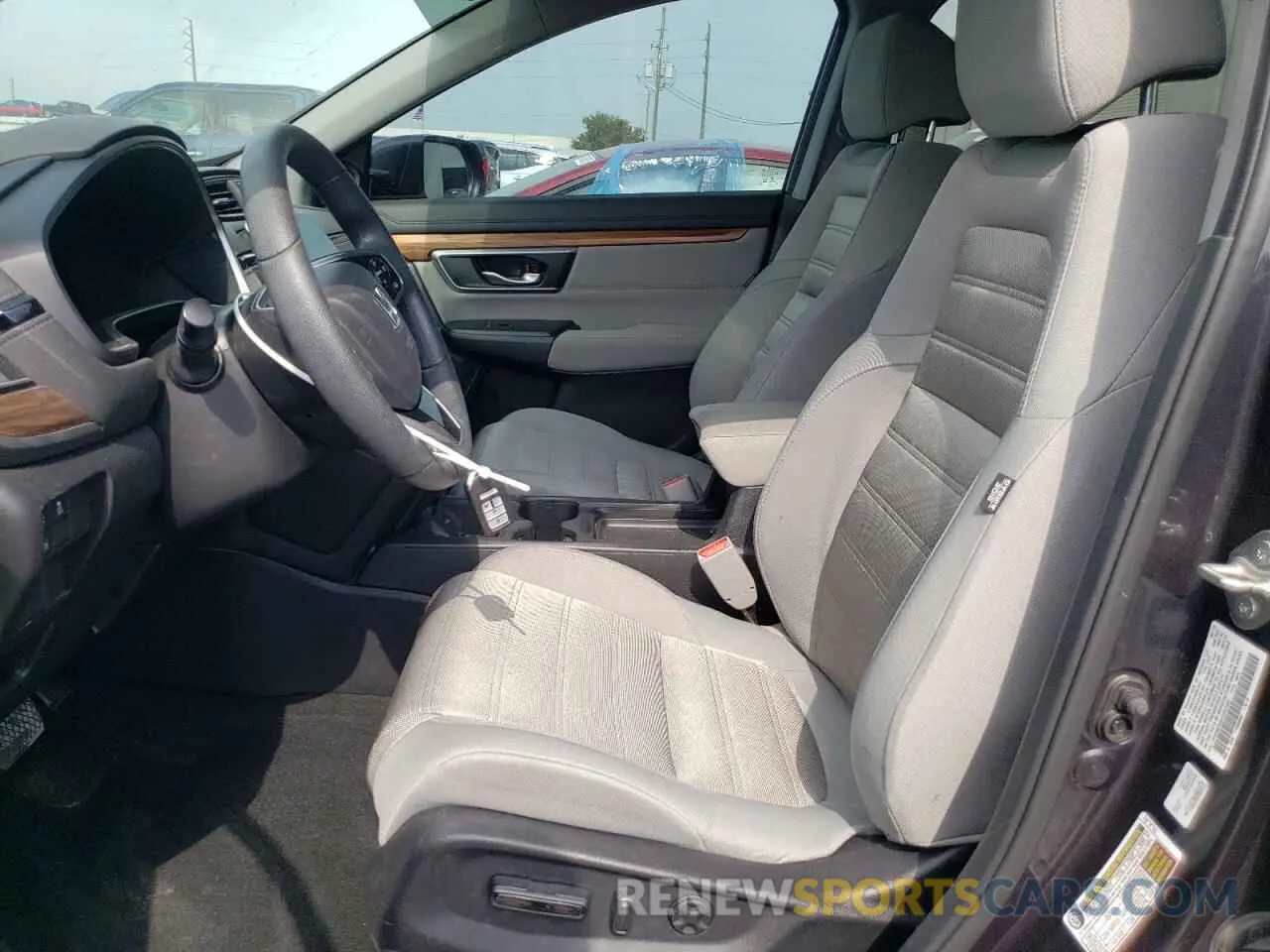 7 Photograph of a damaged car 7FARW2H50KE027452 HONDA CRV 2019