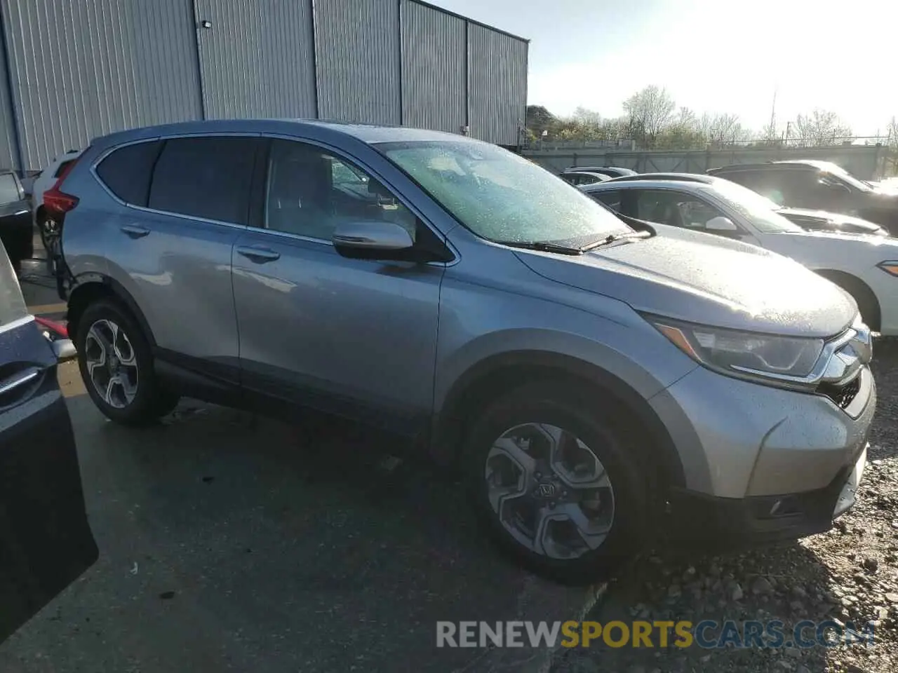 4 Photograph of a damaged car 7FARW2H51KE005380 HONDA CRV 2019
