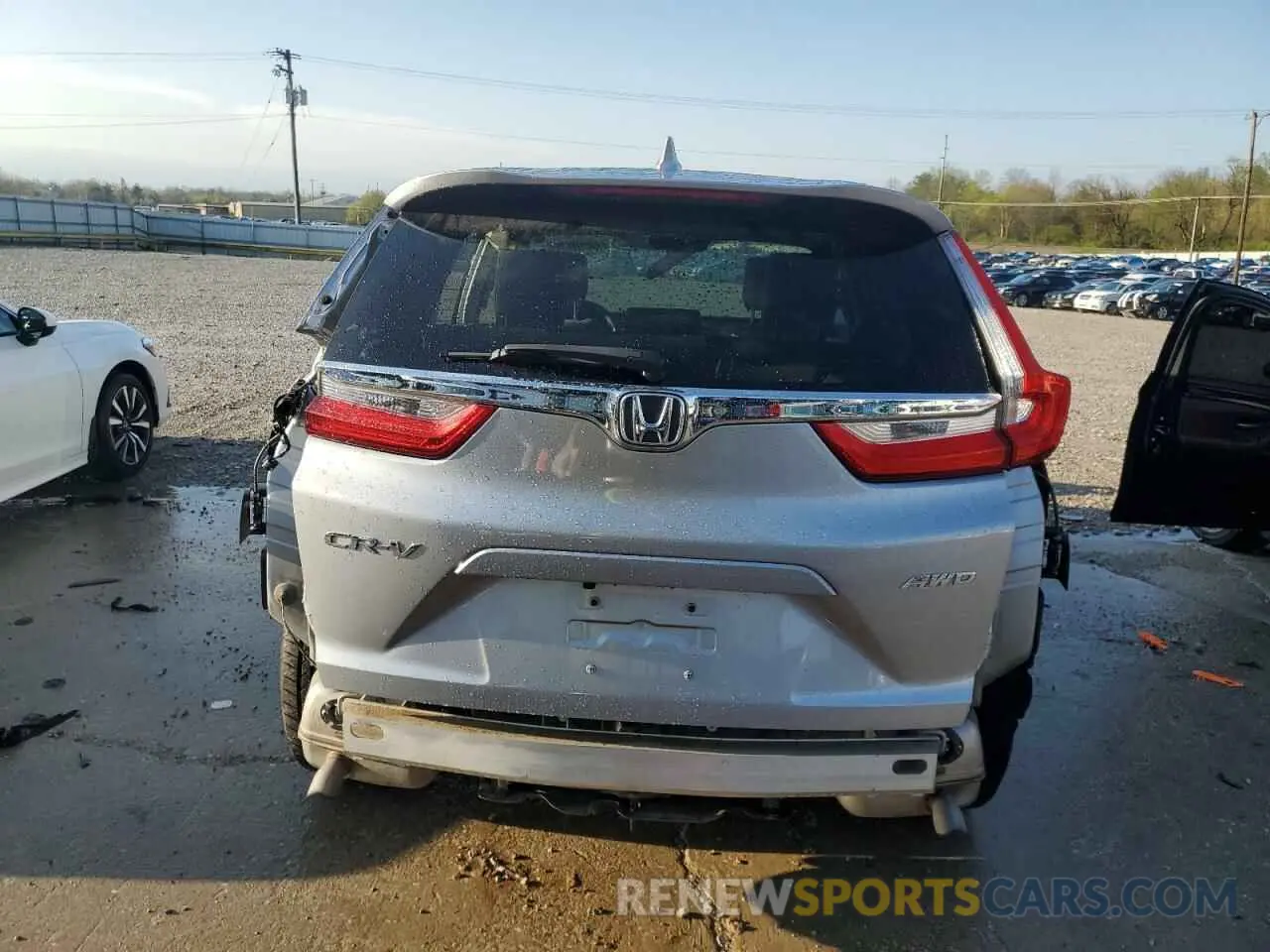 6 Photograph of a damaged car 7FARW2H51KE005380 HONDA CRV 2019