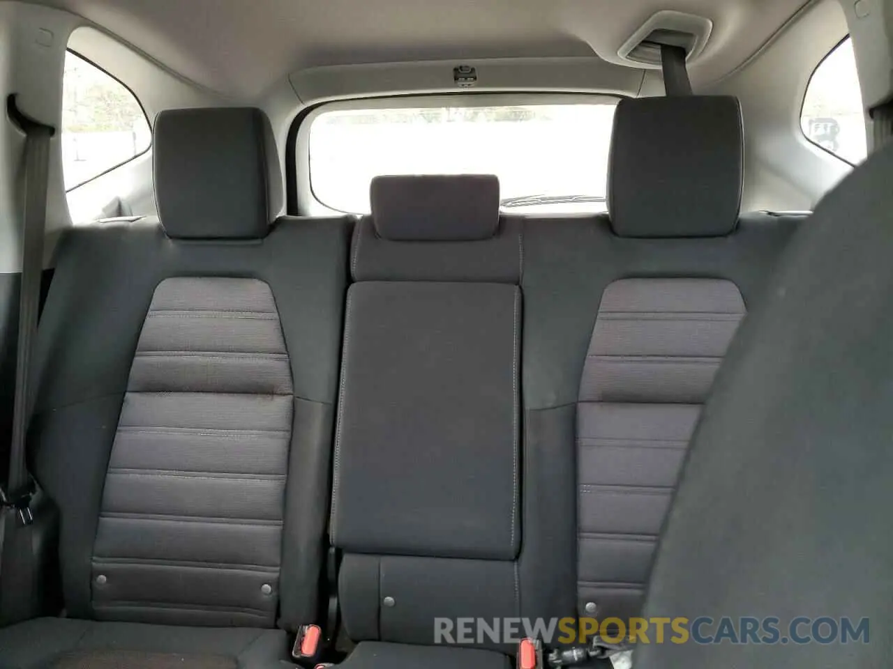 10 Photograph of a damaged car 7FARW2H53KE044861 HONDA CRV 2019