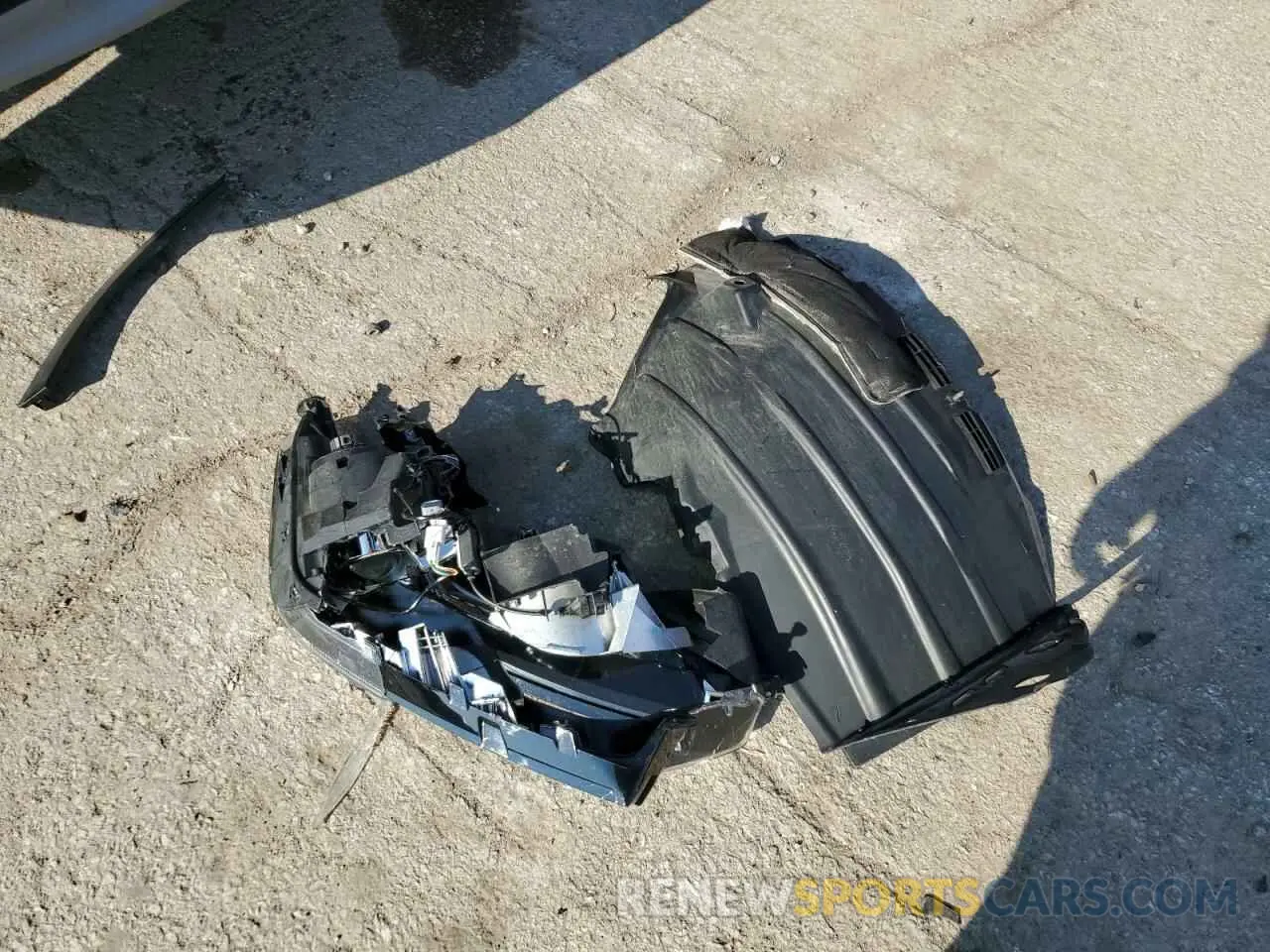 13 Photograph of a damaged car 7FARW2H56KE018500 HONDA CRV 2019