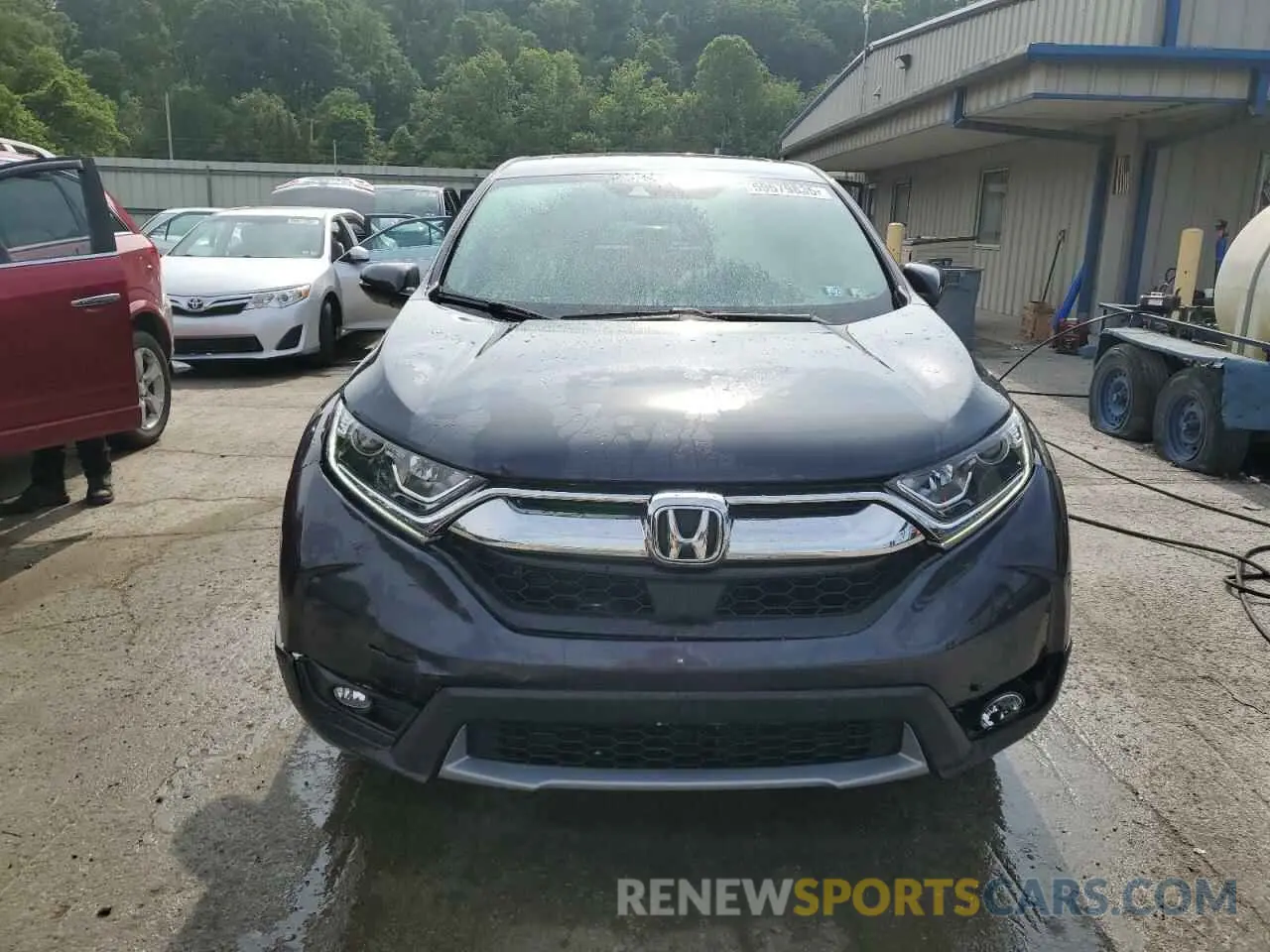 5 Photograph of a damaged car 7FARW2H57KE027142 HONDA CRV 2019