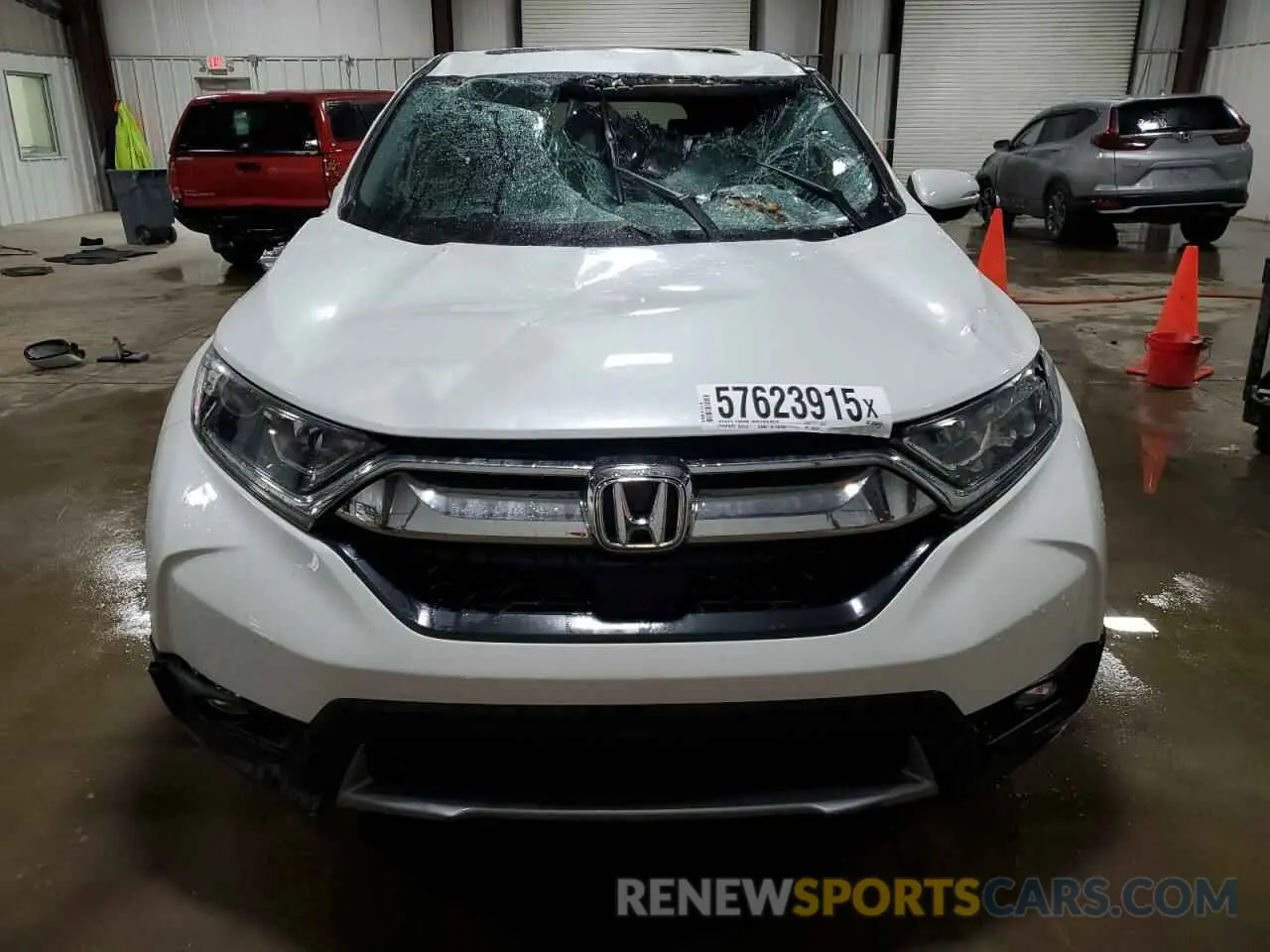 5 Фотография поврежденного автомобиля 7FARW2H5XKE037292 HONDA CRV 2019