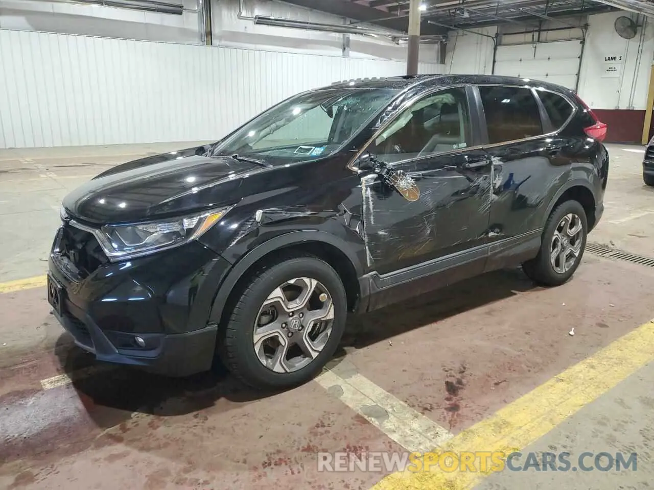1 Photograph of a damaged car 7FARW2H81KE023078 HONDA CRV 2019