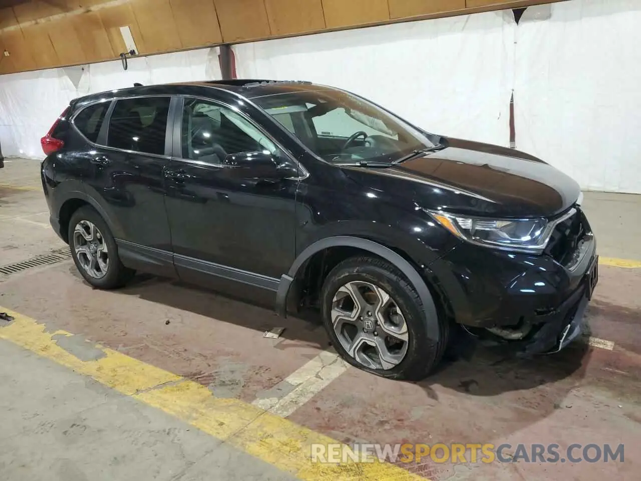 4 Photograph of a damaged car 7FARW2H81KE023078 HONDA CRV 2019