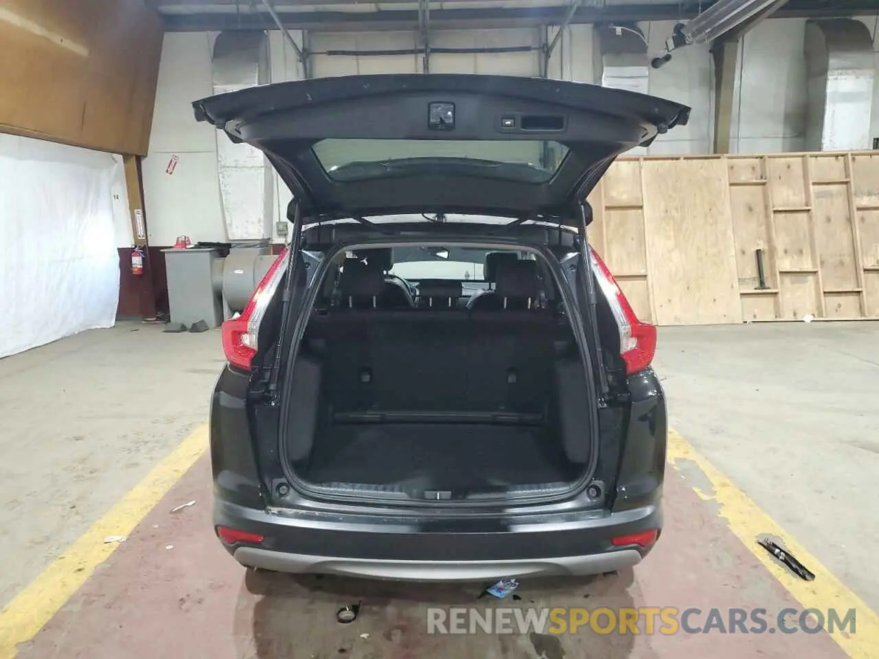 6 Photograph of a damaged car 7FARW2H81KE023078 HONDA CRV 2019