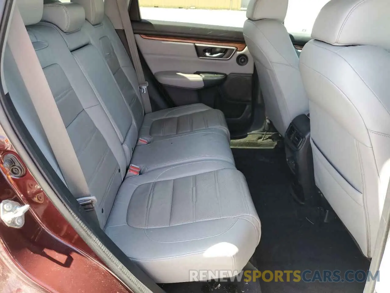 11 Photograph of a damaged car 7FARW2H81KE058221 HONDA CRV 2019