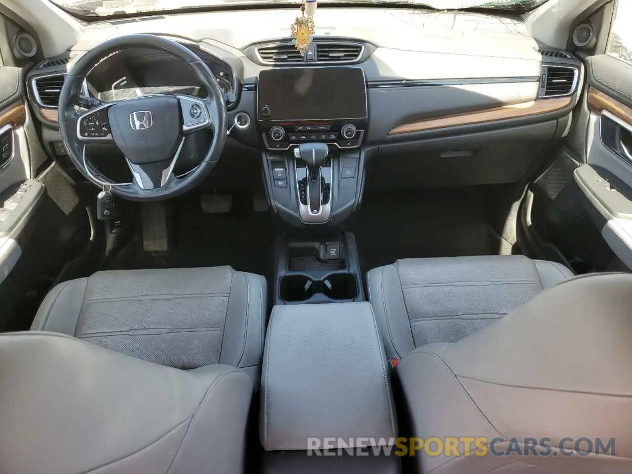 8 Photograph of a damaged car 7FARW2H81KE058221 HONDA CRV 2019