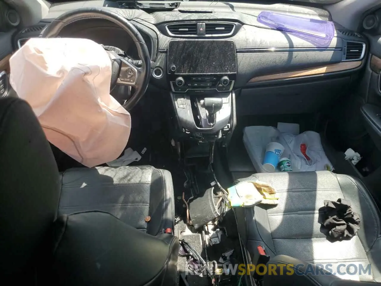 8 Photograph of a damaged car 7FARW2H82KE042948 HONDA CRV 2019