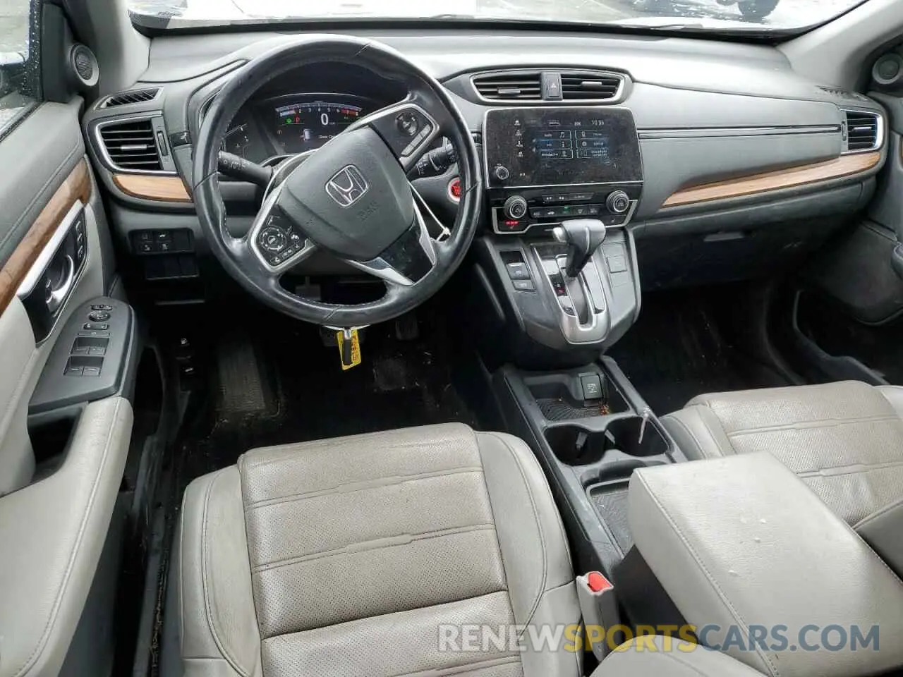 8 Photograph of a damaged car 7FARW2H83KE000837 HONDA CRV 2019