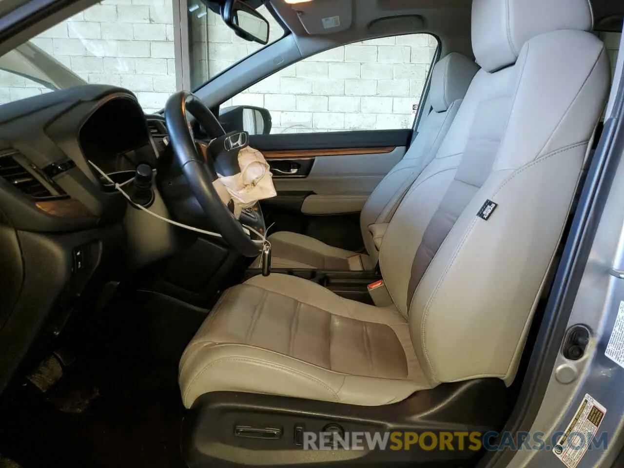 7 Photograph of a damaged car 7FARW2H87KE018192 HONDA CRV 2019
