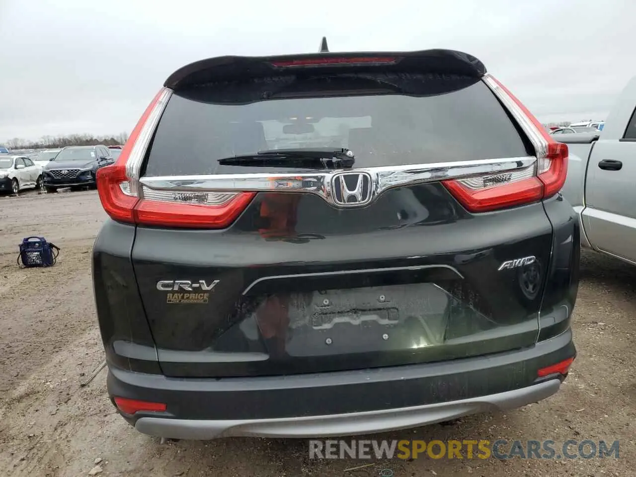 6 Photograph of a damaged car 7FARW2H88KE035910 HONDA CRV 2019