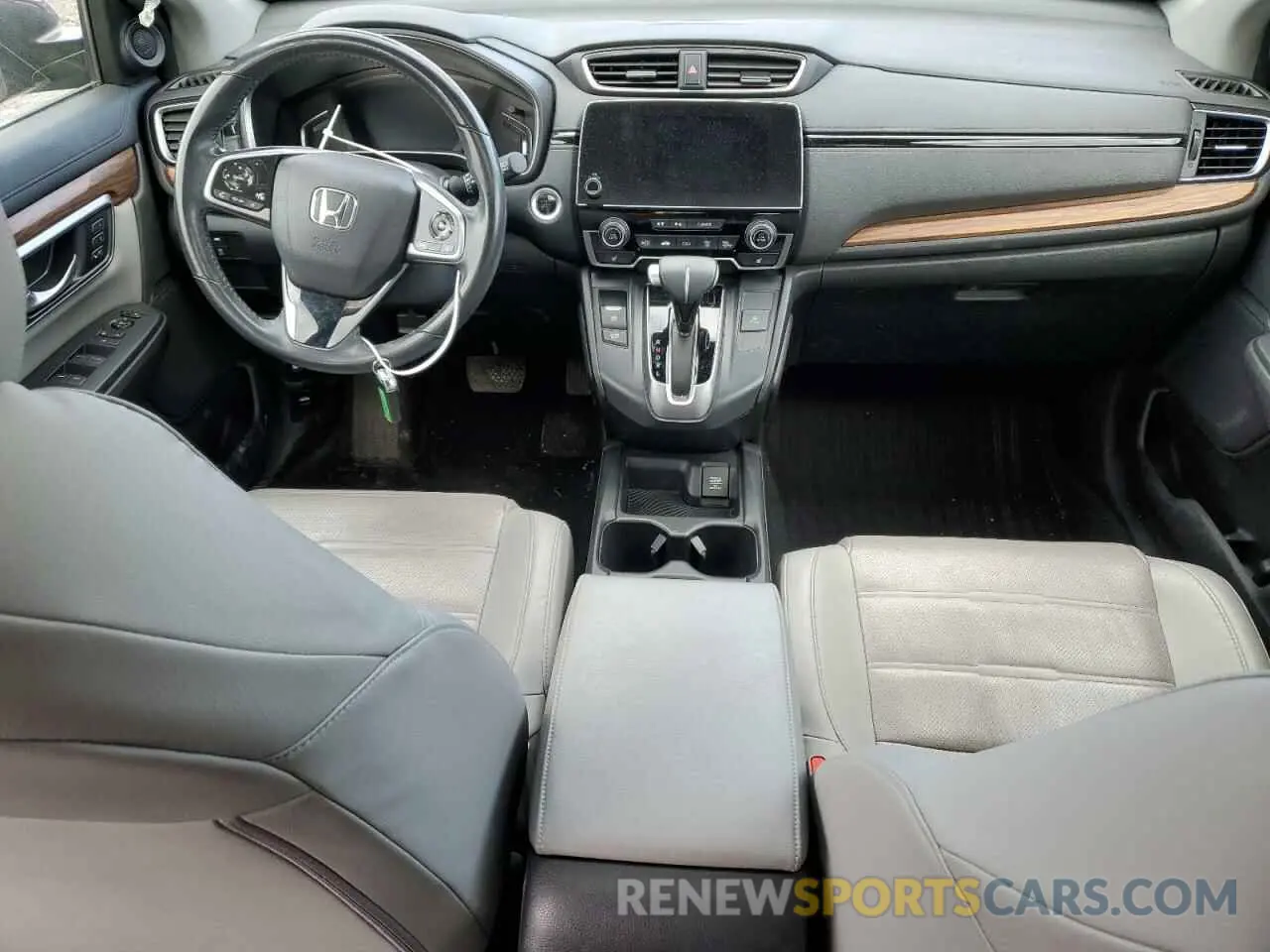8 Photograph of a damaged car 7FARW2H88KE044431 HONDA CRV 2019