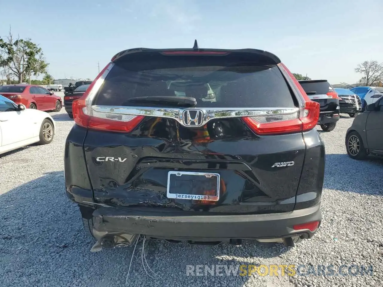 6 Photograph of a damaged car 7FARW2H88KE058412 HONDA CRV 2019
