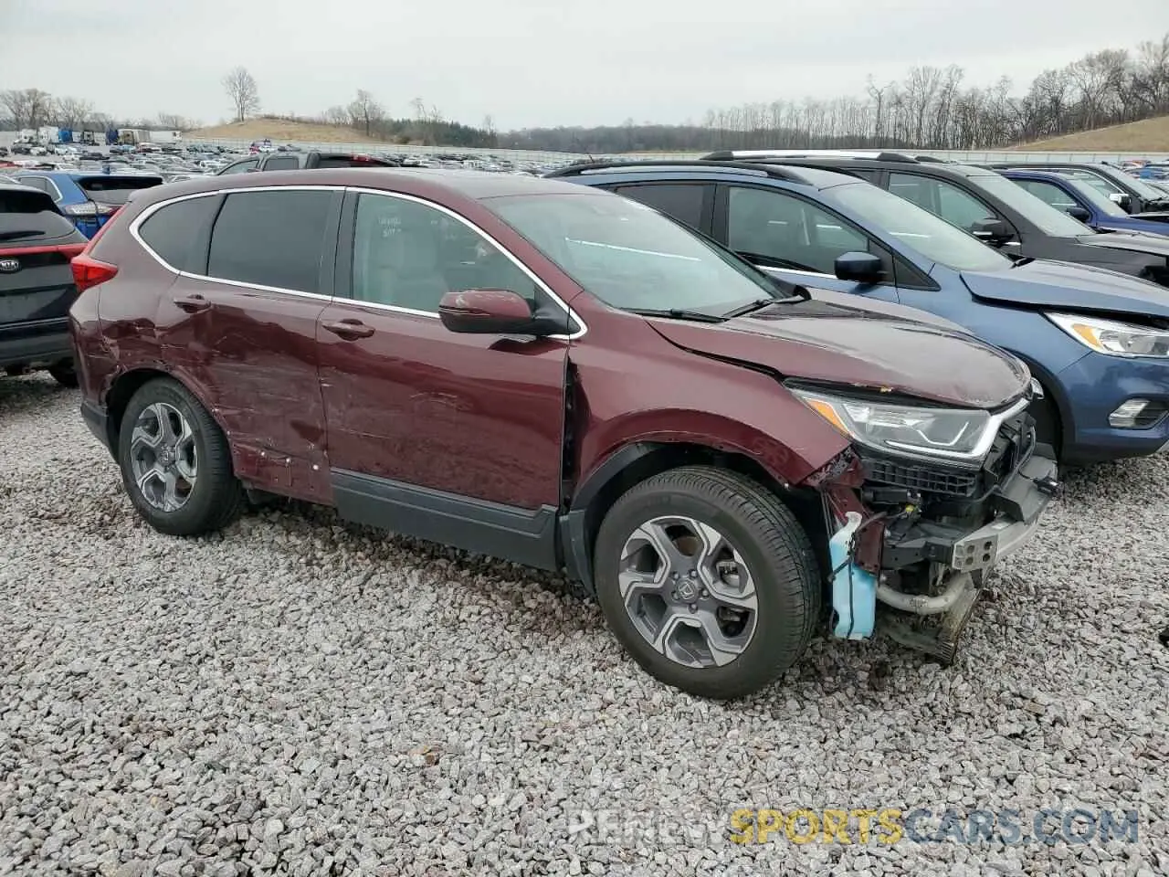 4 Photograph of a damaged car 7FARW2H89KE015049 HONDA CRV 2019