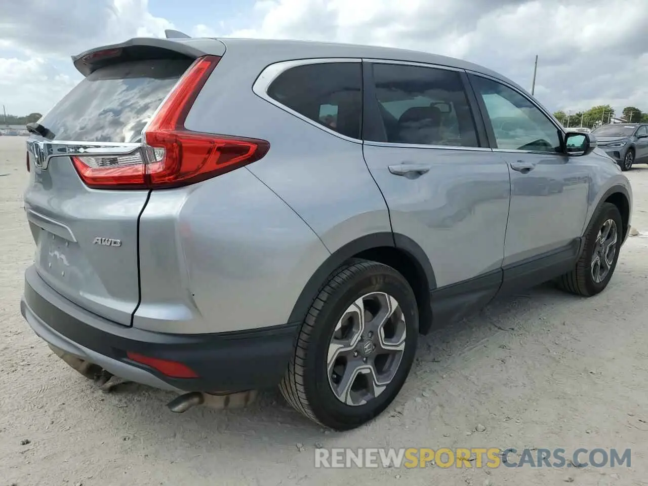 3 Фотография поврежденного автомобиля 7FARW2H89KE026827 HONDA CRV 2019