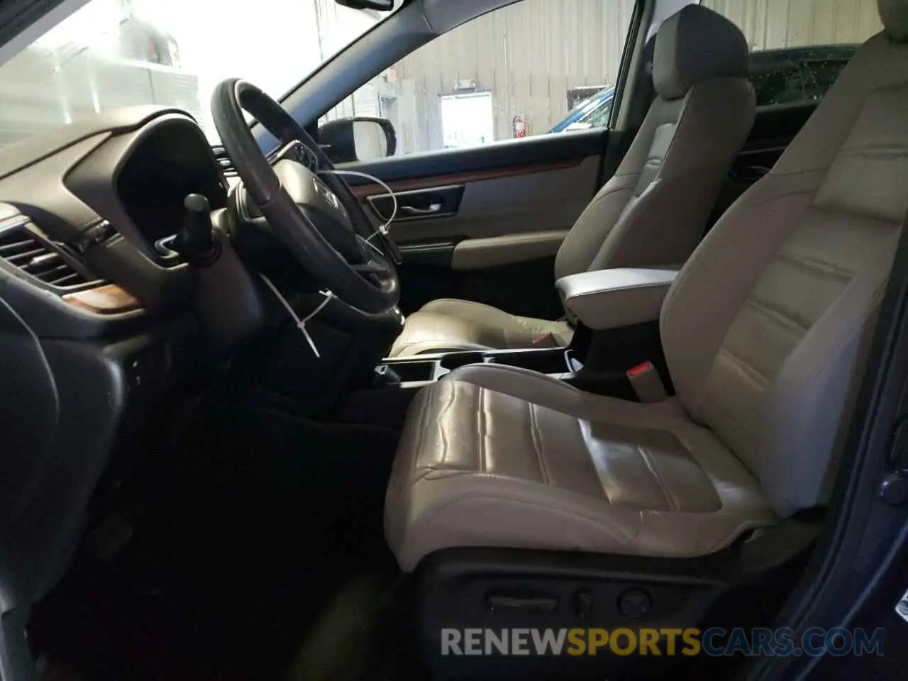 7 Photograph of a damaged car 7FARW2H8XKE017148 HONDA CRV 2019