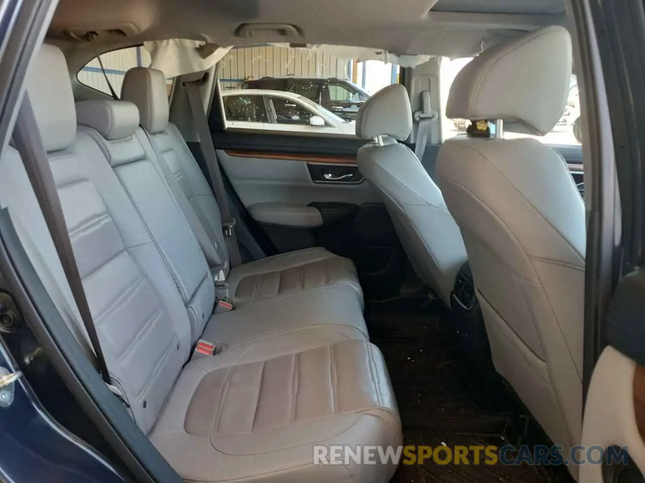 11 Фотография поврежденного автомобиля 7FARW2H97KE023708 HONDA CRV 2019