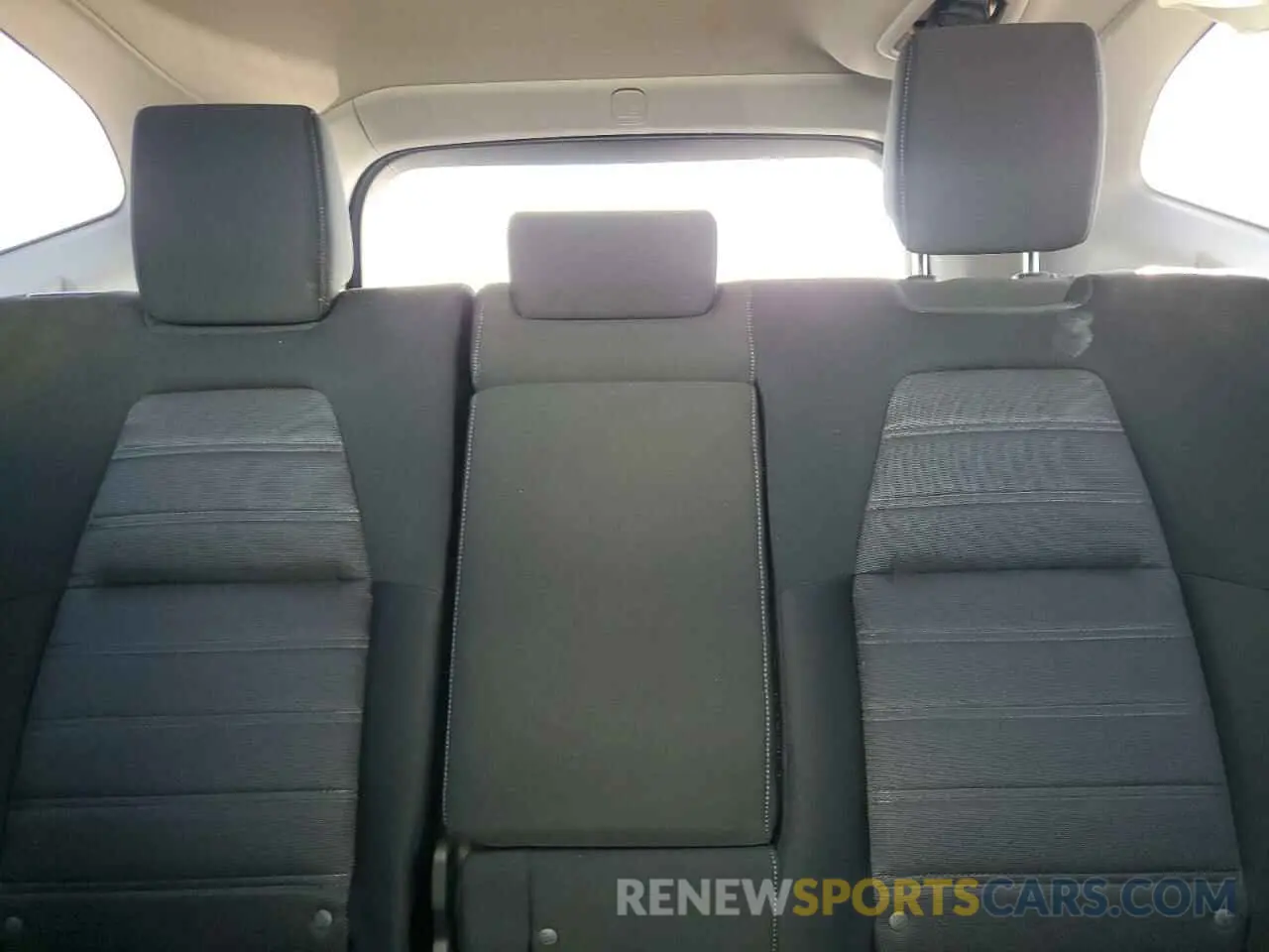 10 Photograph of a damaged car JHLRW2H54KX018712 HONDA CRV 2019
