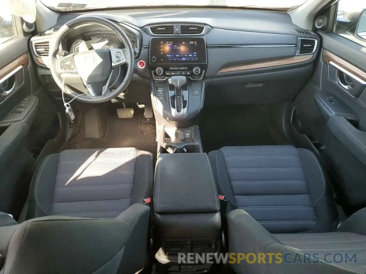 8 Photograph of a damaged car JHLRW2H54KX018712 HONDA CRV 2019