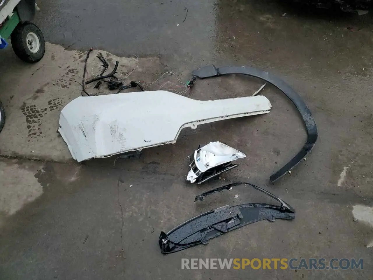 13 Photograph of a damaged car JHLRW2H80KX007748 HONDA CRV 2019