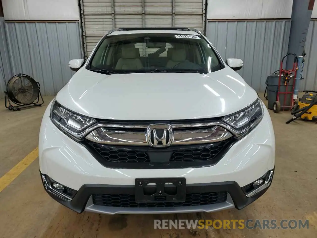 5 Photograph of a damaged car JHLRW2H94KX000102 HONDA CRV 2019