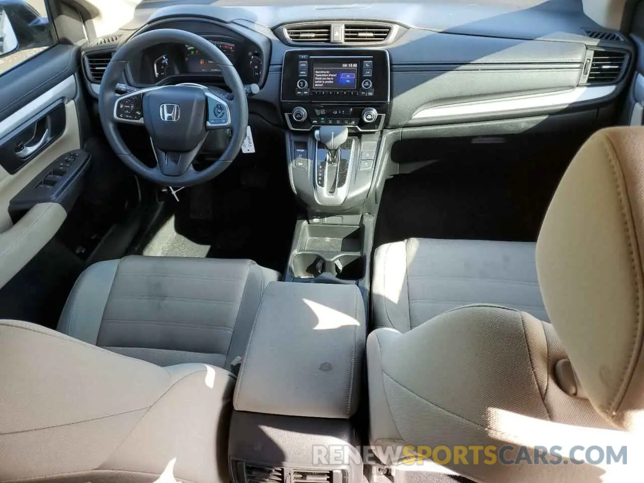 8 Photograph of a damaged car 2HKRW1H25LH402430 HONDA CRV 2020