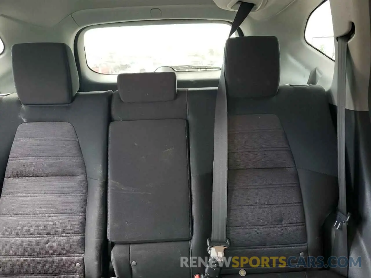 10 Photograph of a damaged car 2HKRW1H56LH428898 HONDA CRV 2020