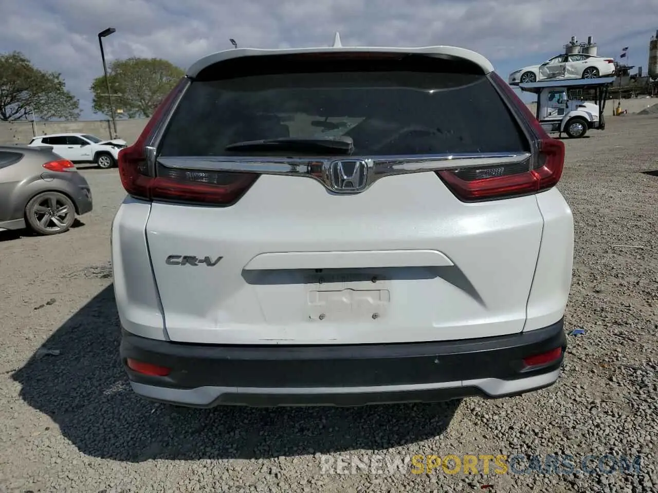 6 Photograph of a damaged car 2HKRW1H56LH428898 HONDA CRV 2020