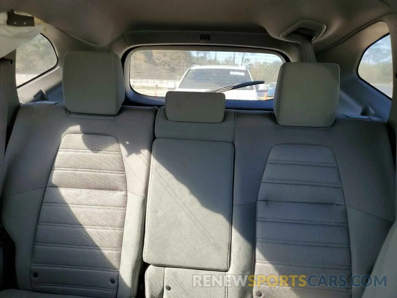10 Photograph of a damaged car 2HKRW1H59LH407897 HONDA CRV 2020