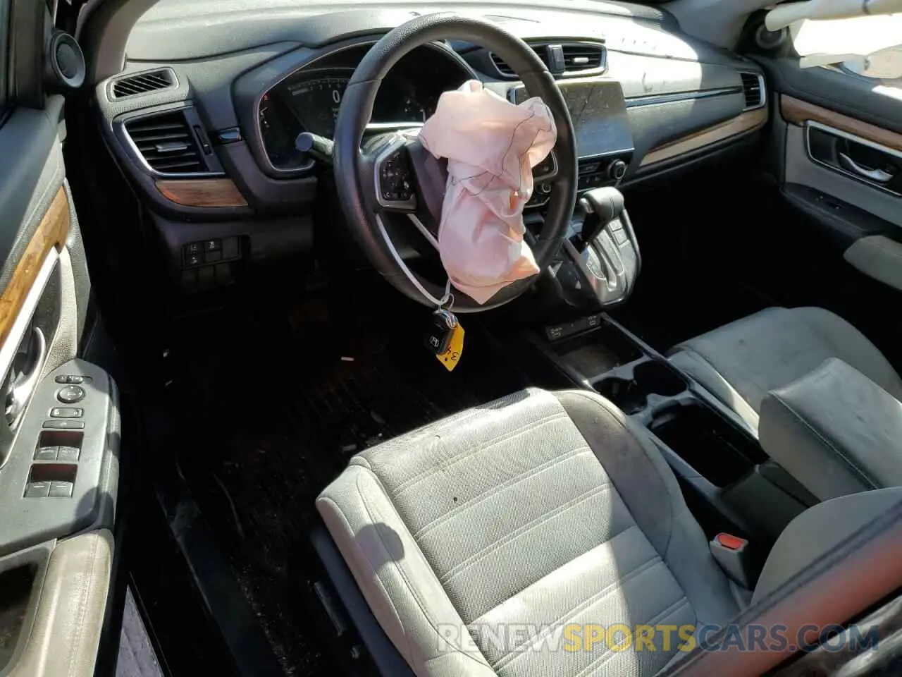8 Photograph of a damaged car 2HKRW1H59LH407897 HONDA CRV 2020