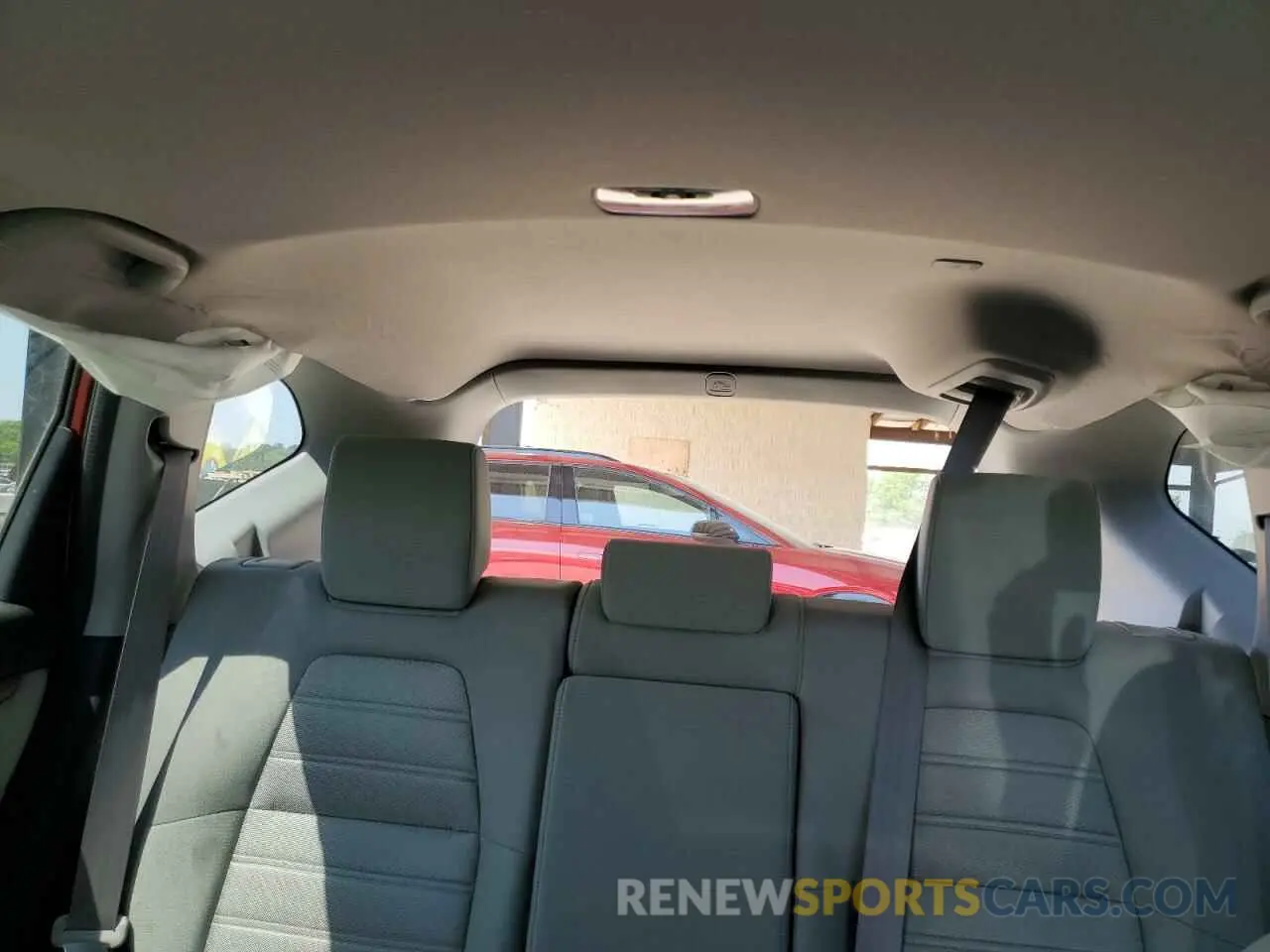 10 Photograph of a damaged car 2HKRW1H59LH414722 HONDA CRV 2020