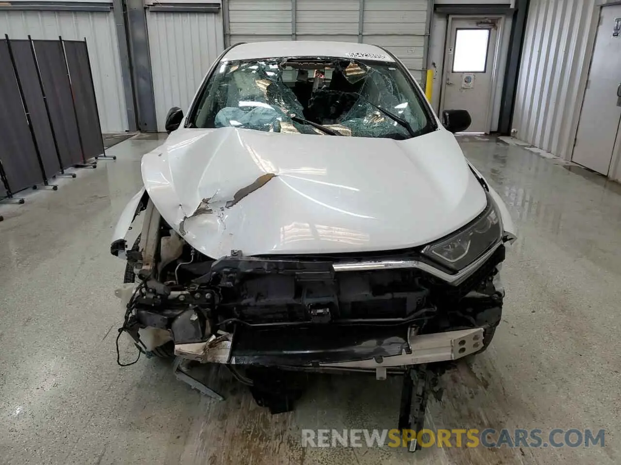 5 Photograph of a damaged car 2HKRW2H27LH636168 HONDA CRV 2020