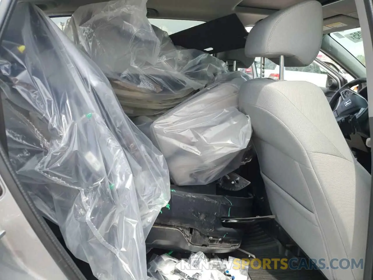 10 Photograph of a damaged car 2HKRW2H52LH669119 HONDA CRV 2020