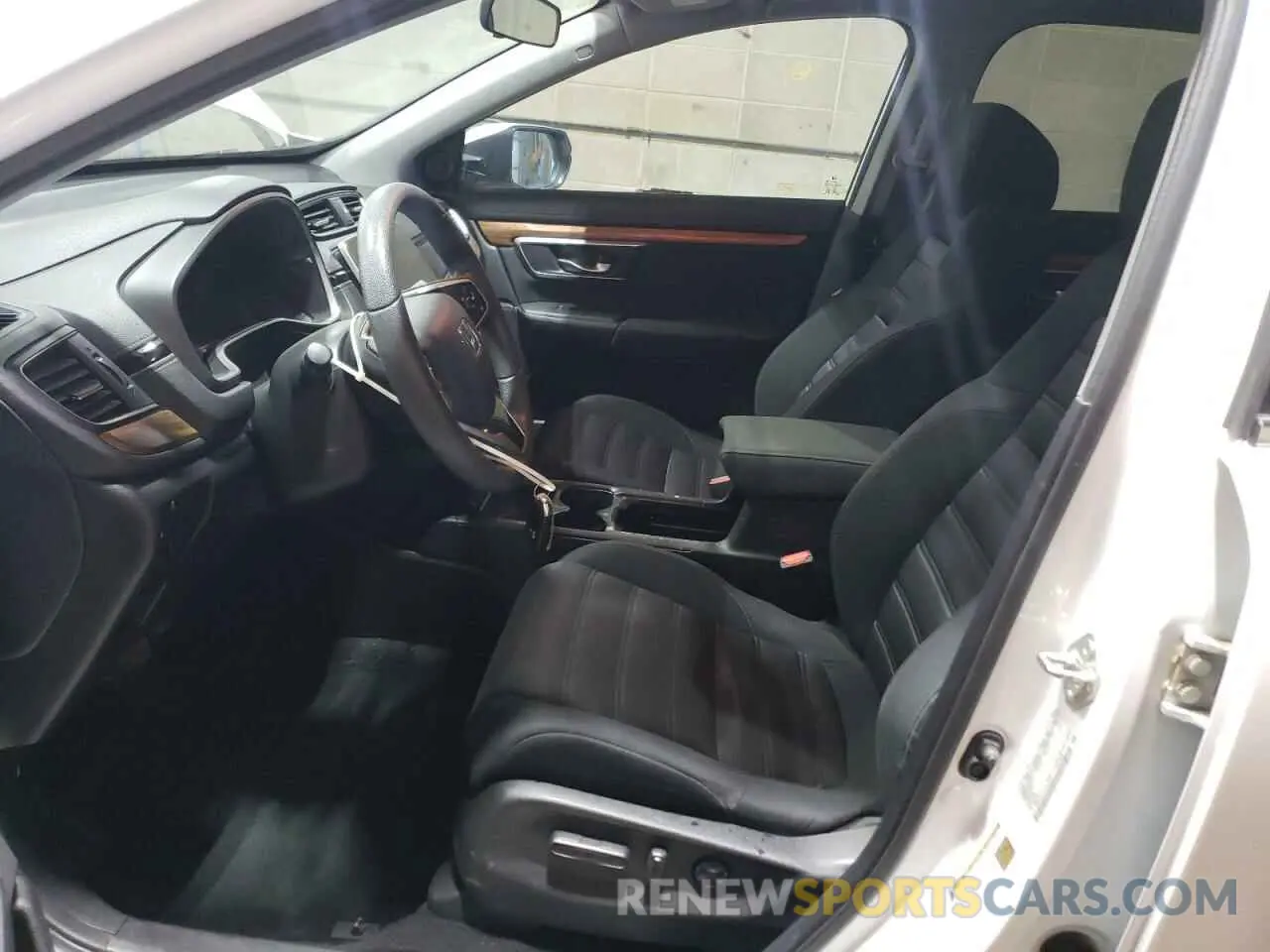 7 Фотография поврежденного автомобиля 2HKRW2H53LH651731 HONDA CRV 2020